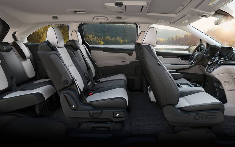 2027 Honda Odyssey  Elite Magic Slide second-row seats and spacious third-row leather-trimmed cabin (Minivan).